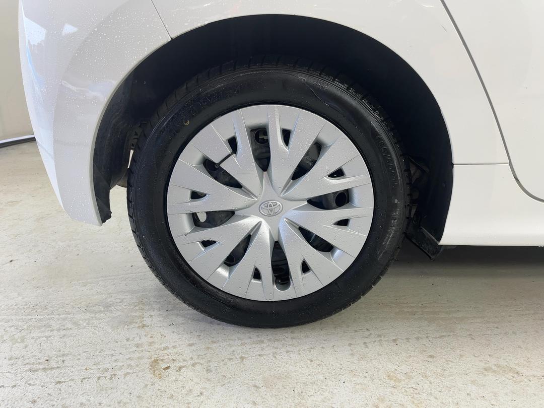 Photo '12' of Toyota Yaris