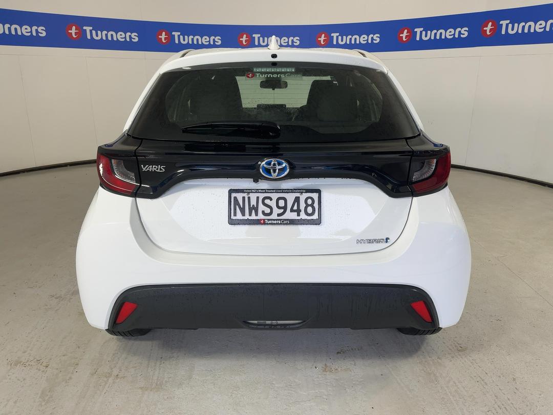 Photo '6' of Toyota Yaris