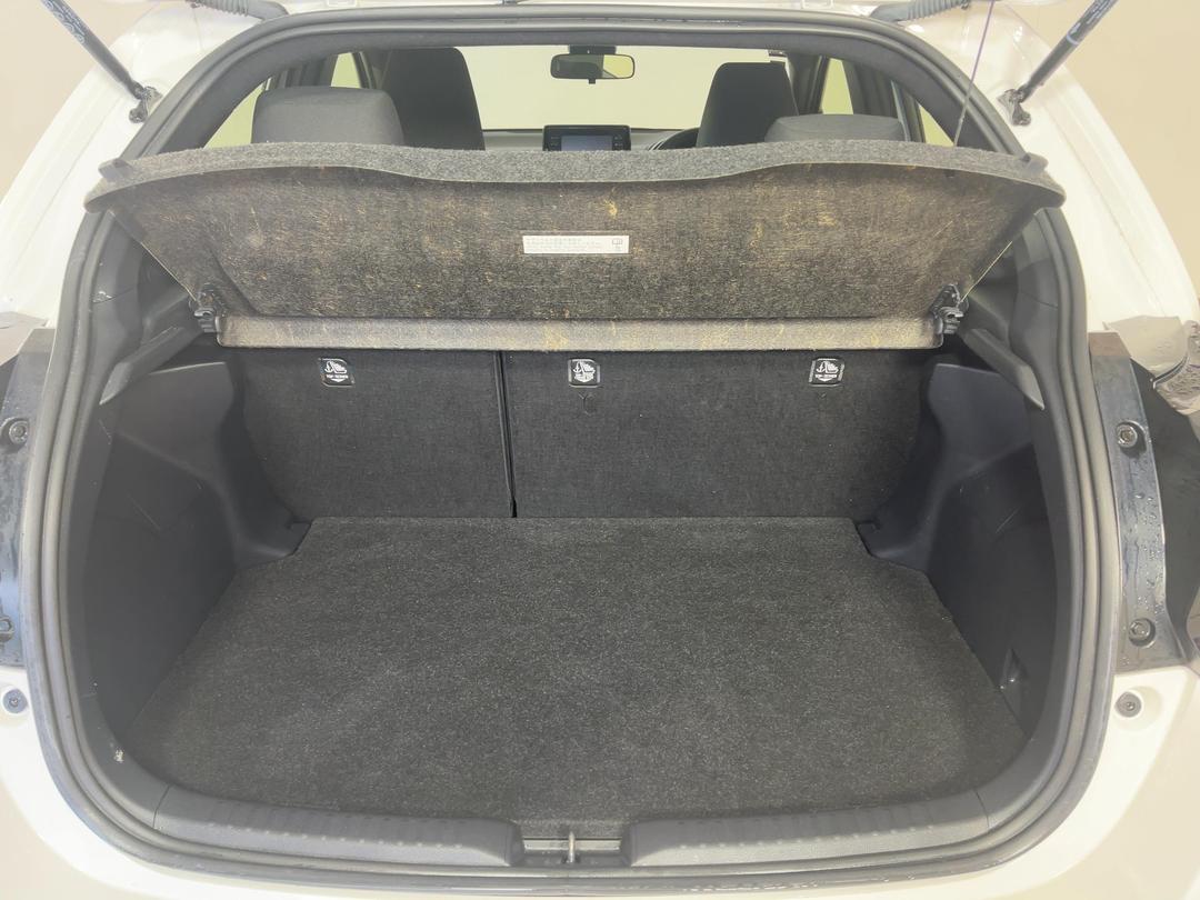 Photo '14' of Toyota Yaris