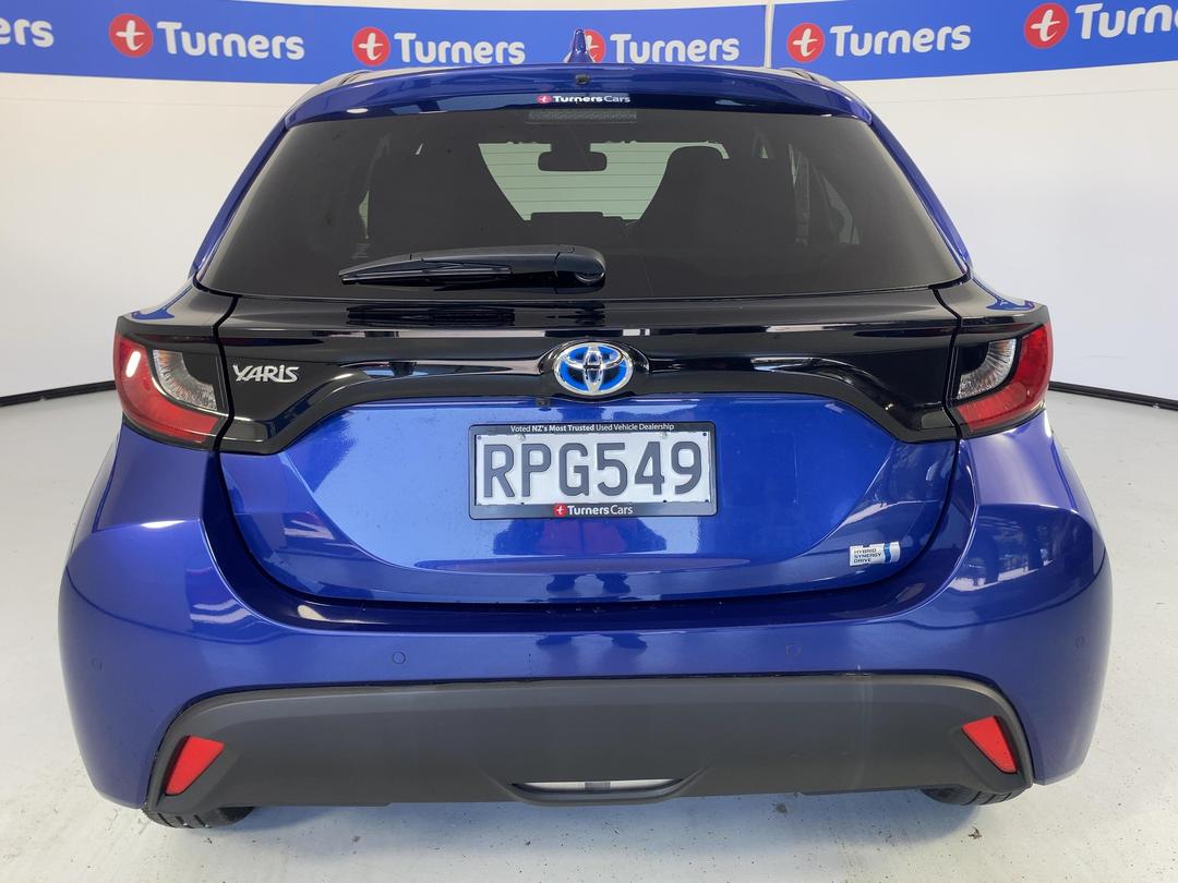 Photo '6' of Toyota Yaris