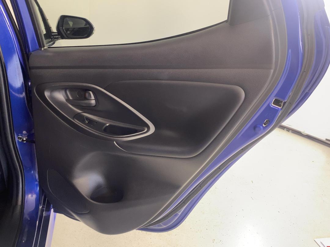 Photo '19' of Toyota Yaris