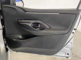 Photo '15' of Toyota Yaris