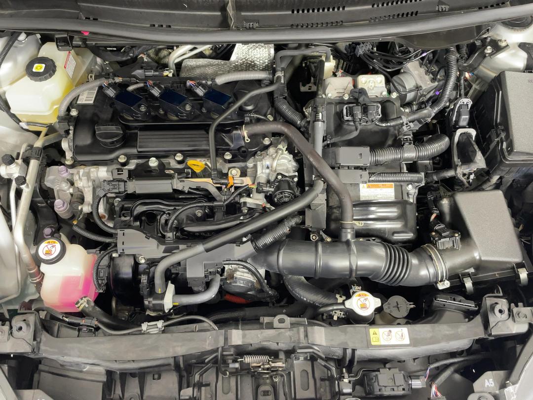 Photo '13' of Toyota Yaris
