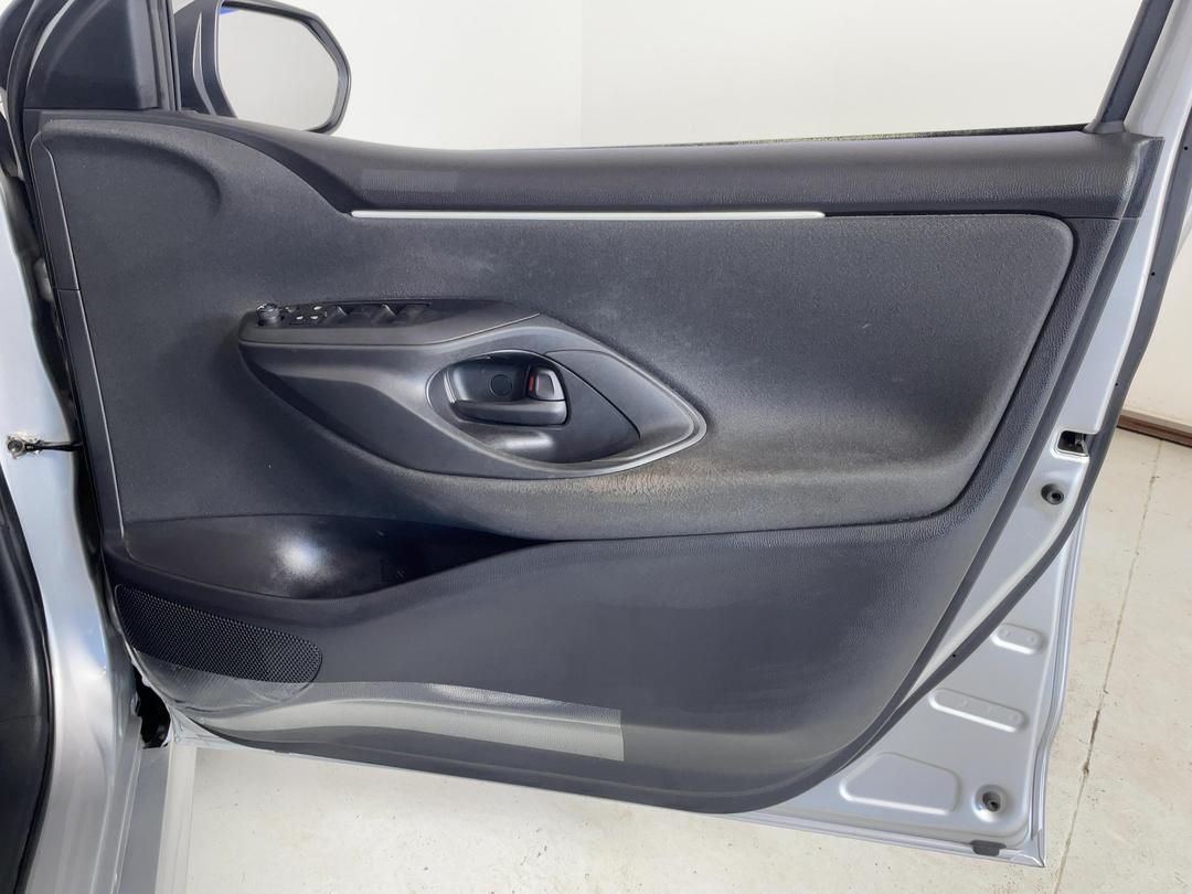 Photo '15' of Toyota Yaris
