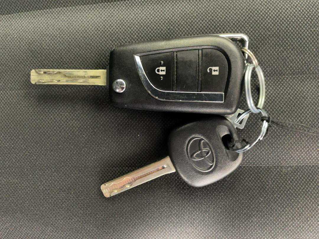 Photo '22' of Toyota Yaris