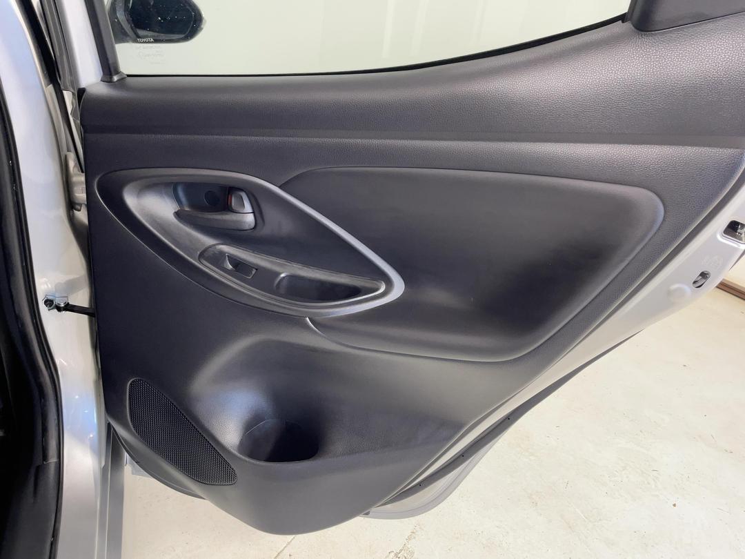 Photo '19' of Toyota Yaris