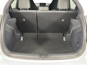 Photo '14' of Toyota Yaris