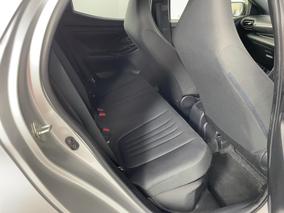 Photo '20' of Toyota Yaris