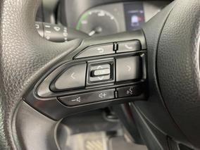 Photo '23' of Toyota Yaris