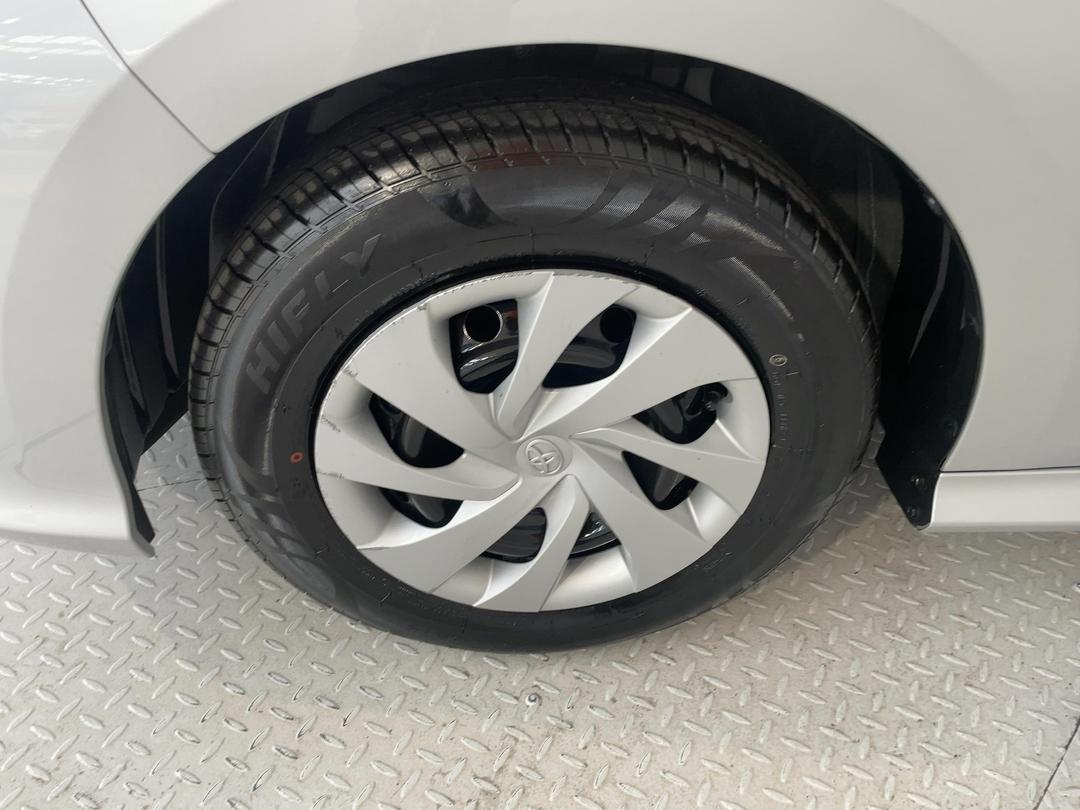 Photo '10' of Toyota Yaris