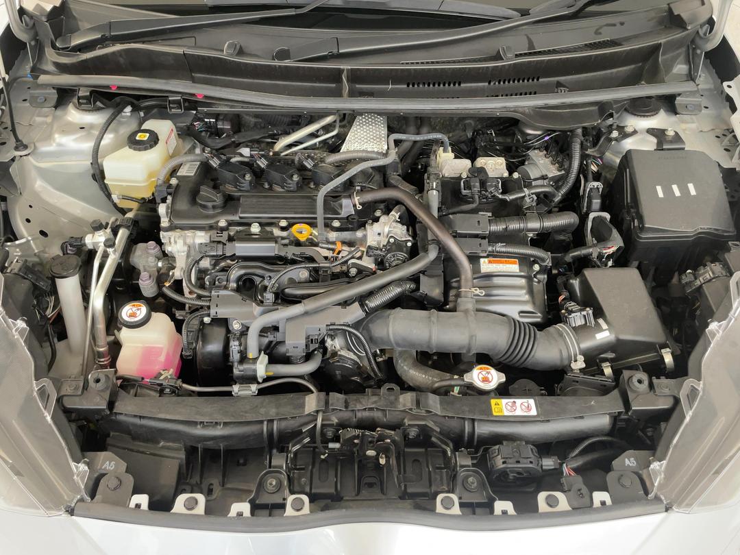 Photo '13' of Toyota Yaris