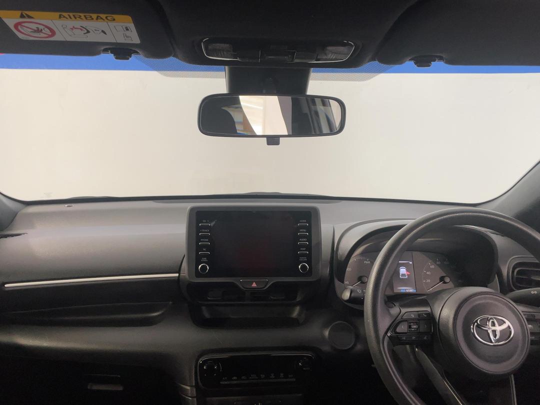 Photo '17' of Toyota Yaris