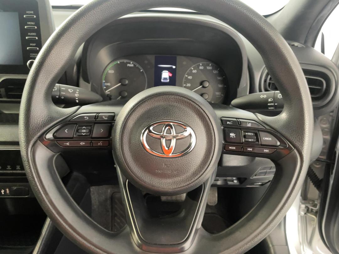 Photo '27' of Toyota Yaris