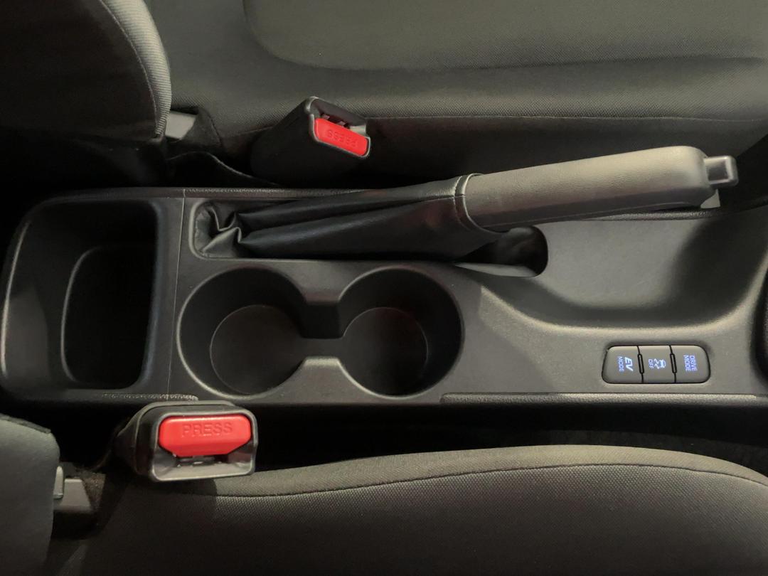 Photo '32' of Toyota Yaris