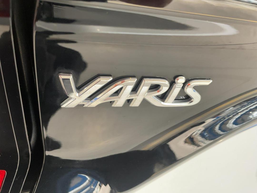 Photo '34' of Toyota Yaris