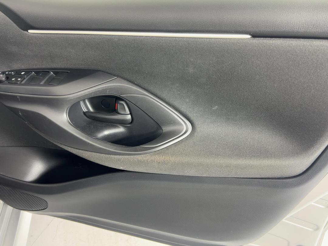 Photo '15' of Toyota Yaris