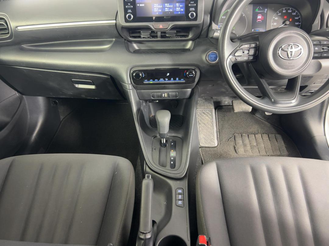 Photo '18' of Toyota Yaris