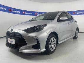 Photo '4' of Toyota Yaris