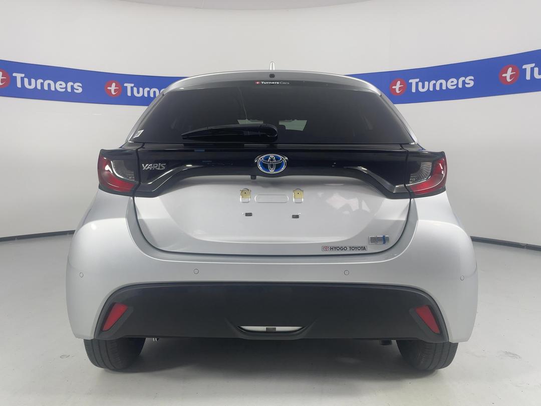 Photo '6' of Toyota Yaris