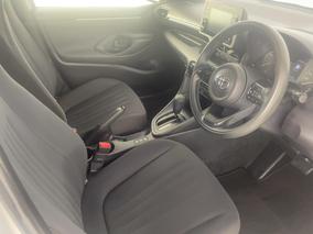 Photo '16' of Toyota Yaris