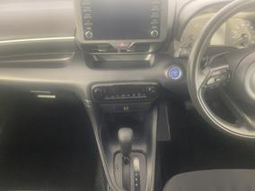 Photo '18' of Toyota Yaris