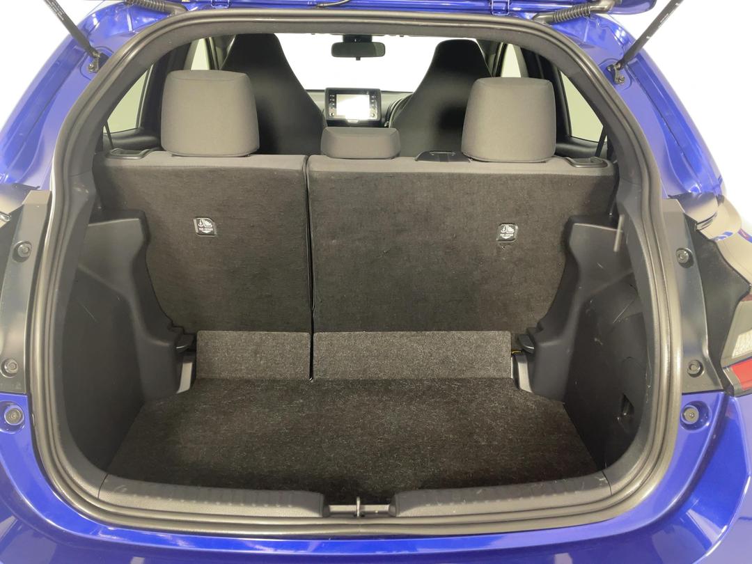 Photo '14' of Toyota Yaris