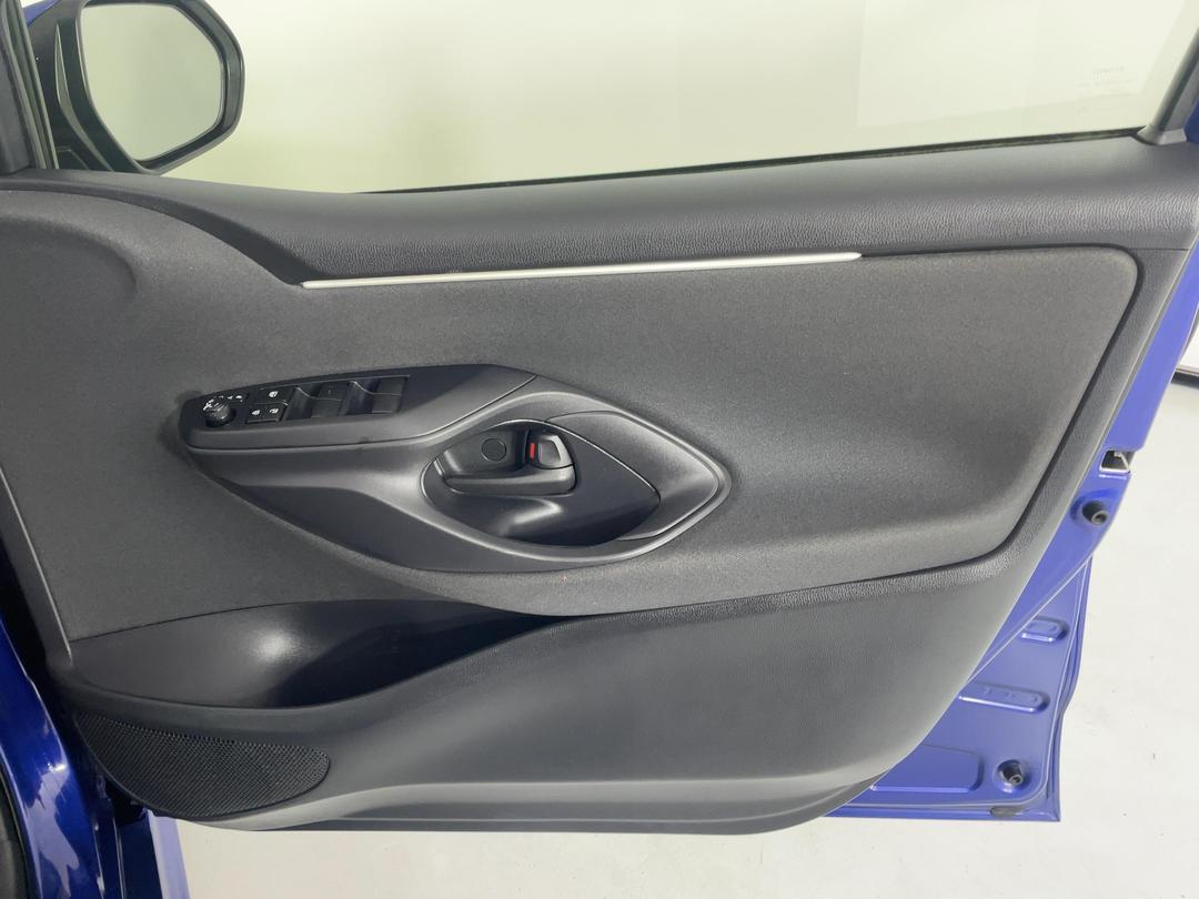 Photo '15' of Toyota Yaris