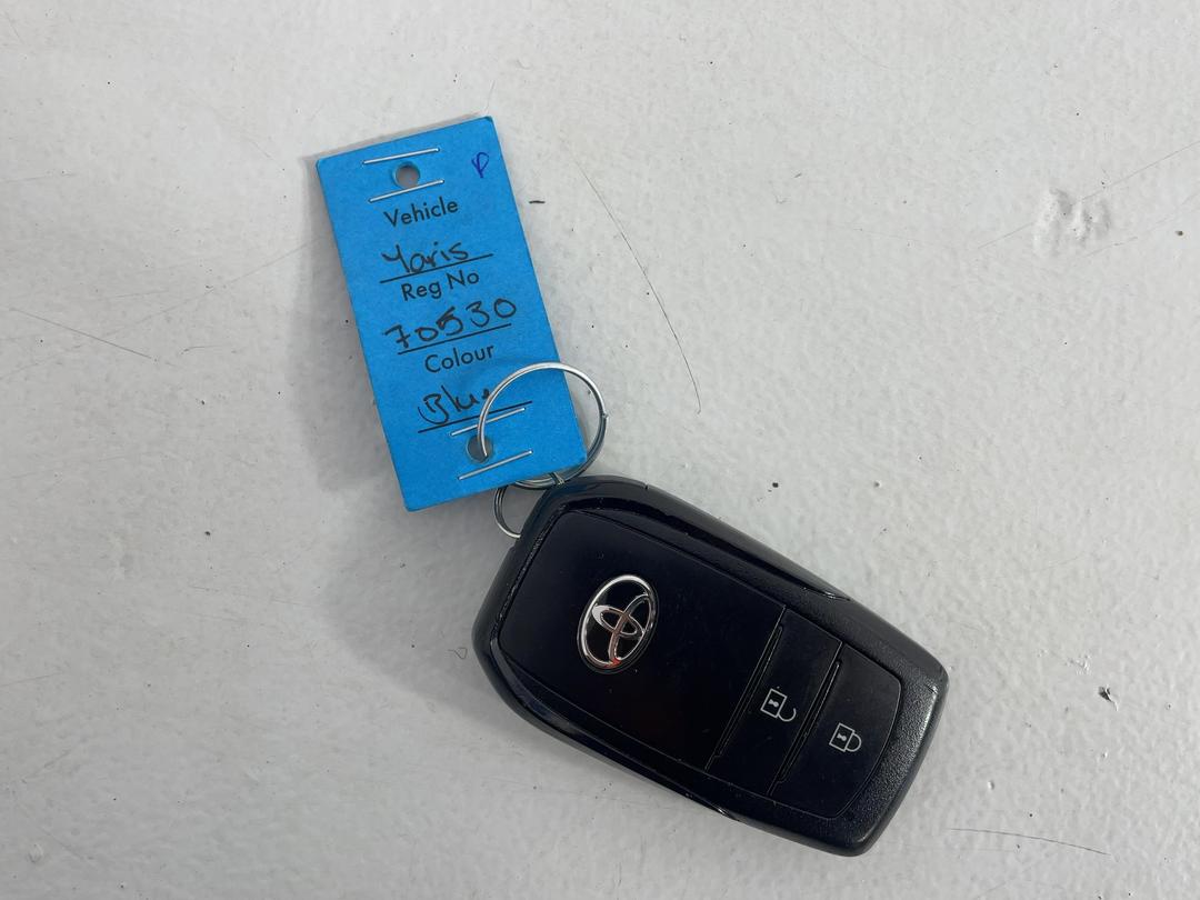 Photo '22' of Toyota Yaris