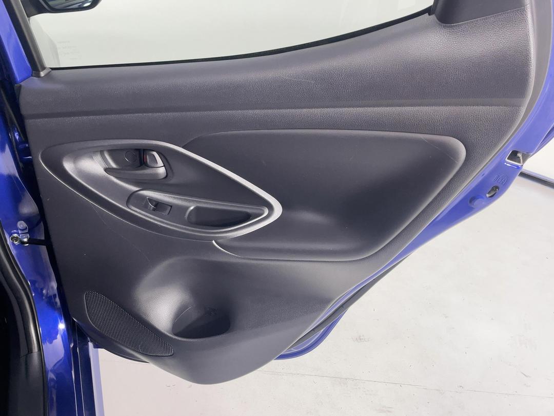Photo '19' of Toyota Yaris
