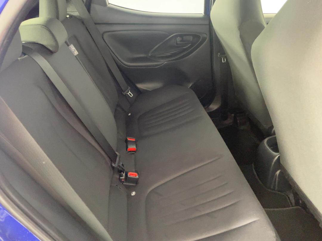 Photo '20' of Toyota Yaris