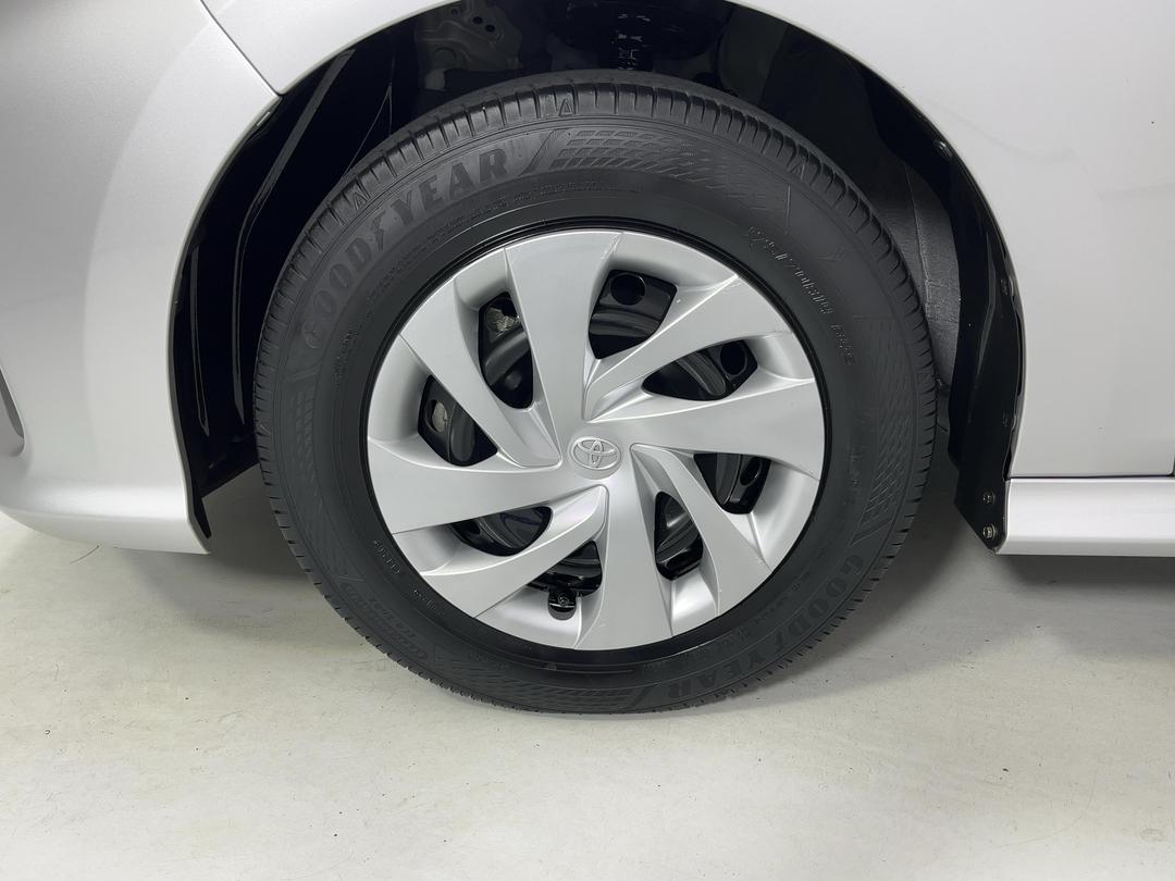 Photo '10' of Toyota Yaris