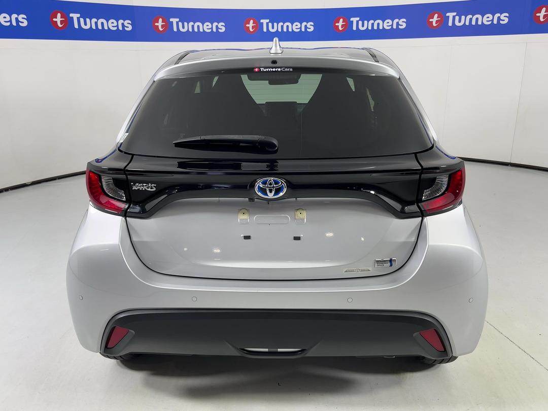 Photo '6' of Toyota Yaris