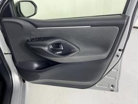 Photo '15' of Toyota Yaris