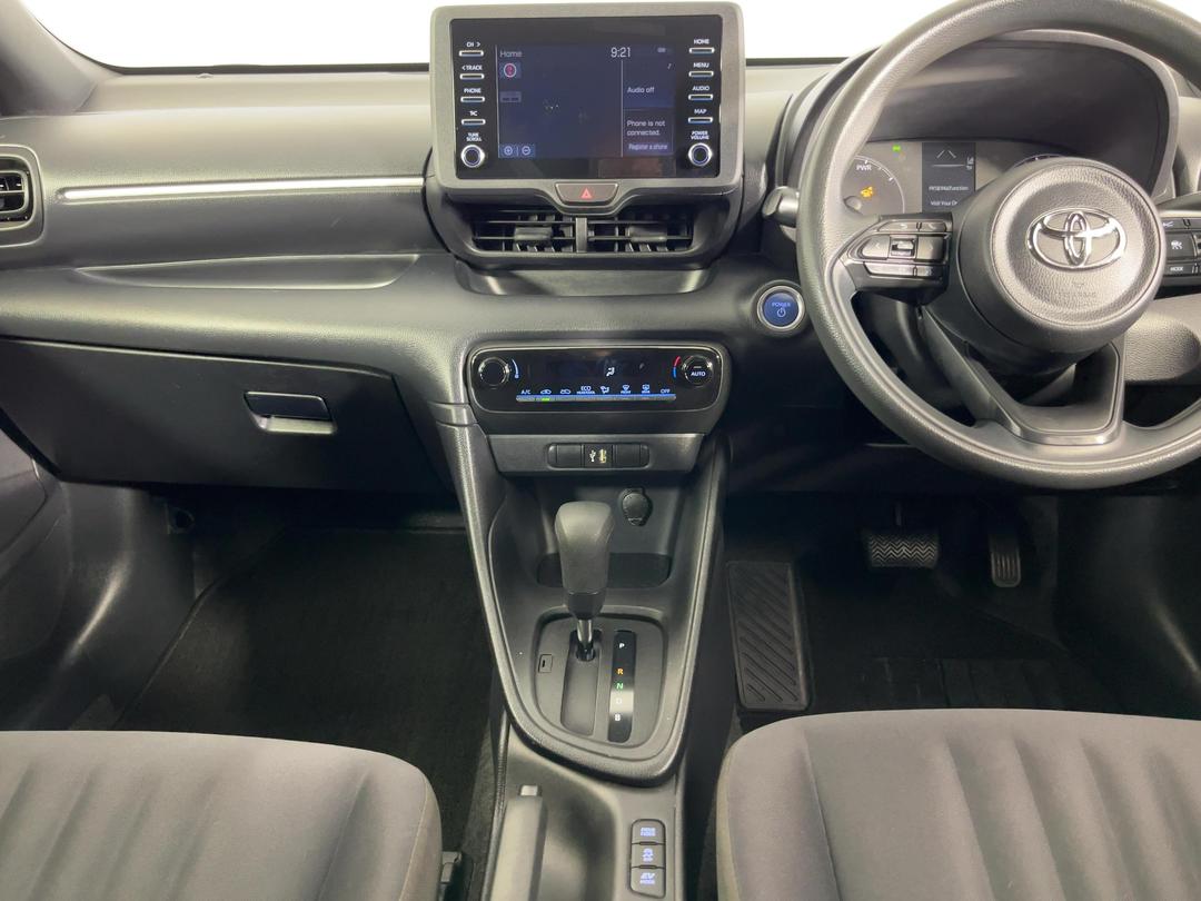 Photo '18' of Toyota Yaris