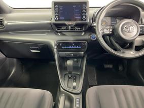 Photo '18' of Toyota Yaris