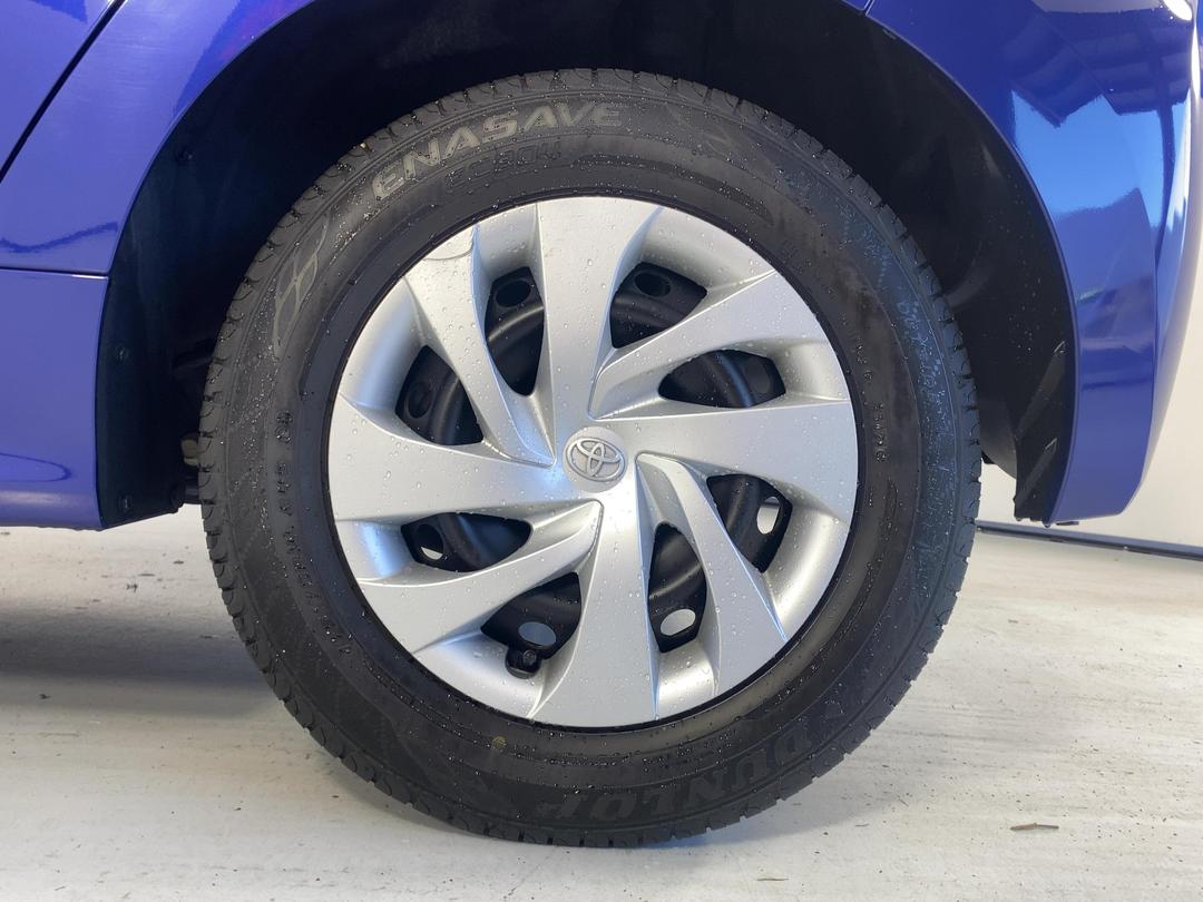 Photo '11' of Toyota Yaris