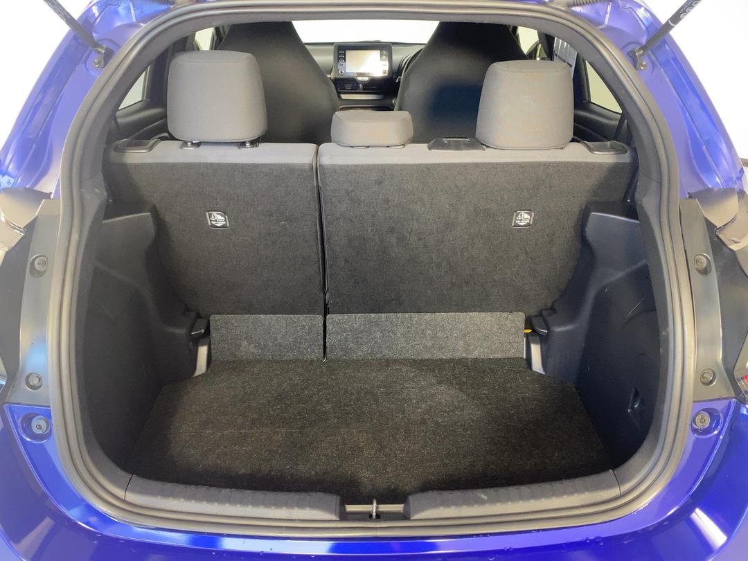 Photo '14' of Toyota Yaris