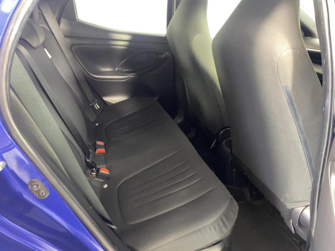 Photo '20' of Toyota Yaris