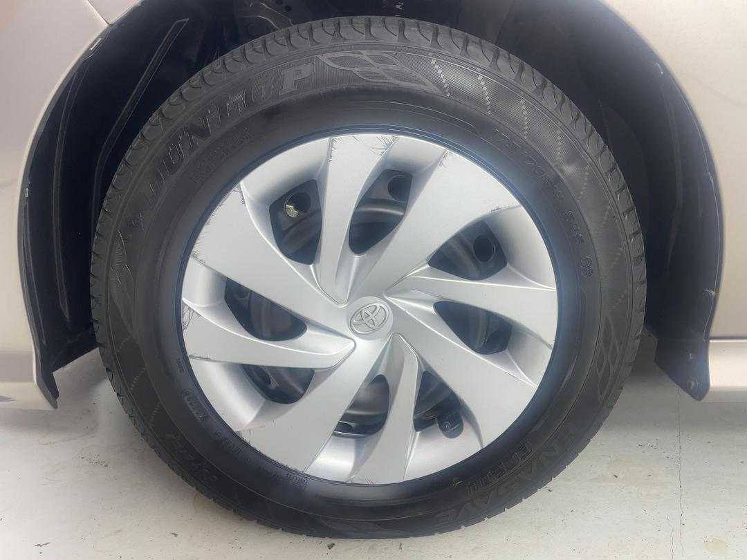 Photo '10' of Toyota Yaris