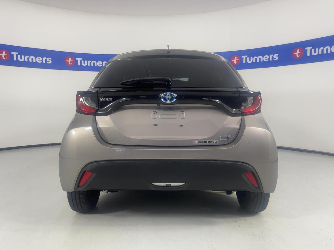Photo '6' of Toyota Yaris