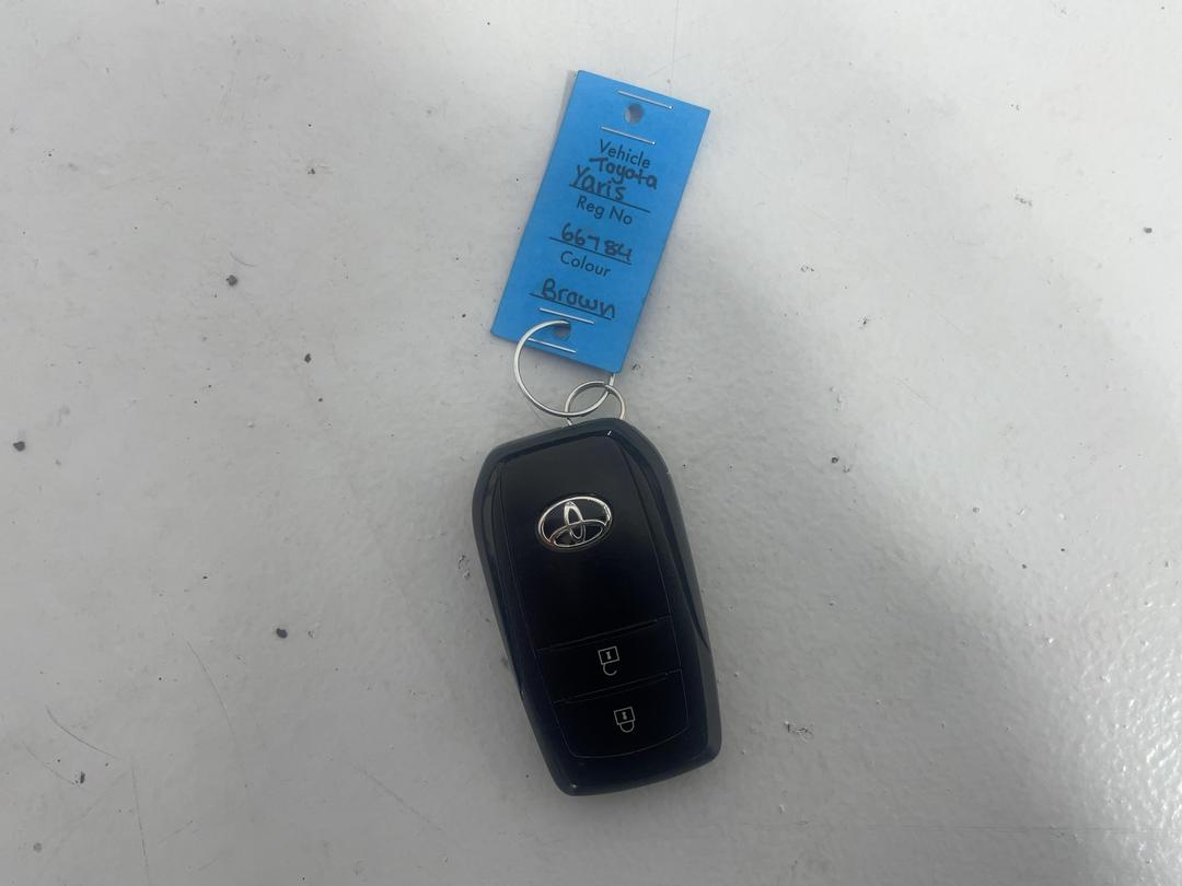 Photo '22' of Toyota Yaris