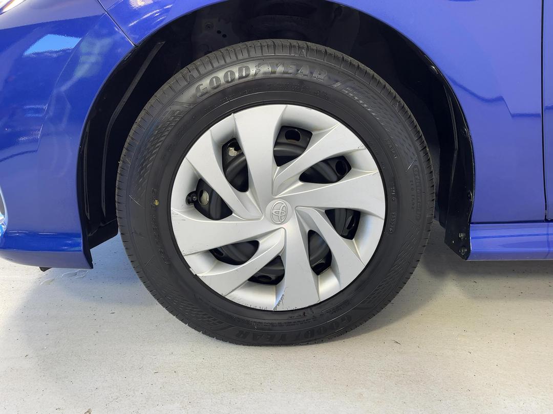 Photo '10' of Toyota Yaris