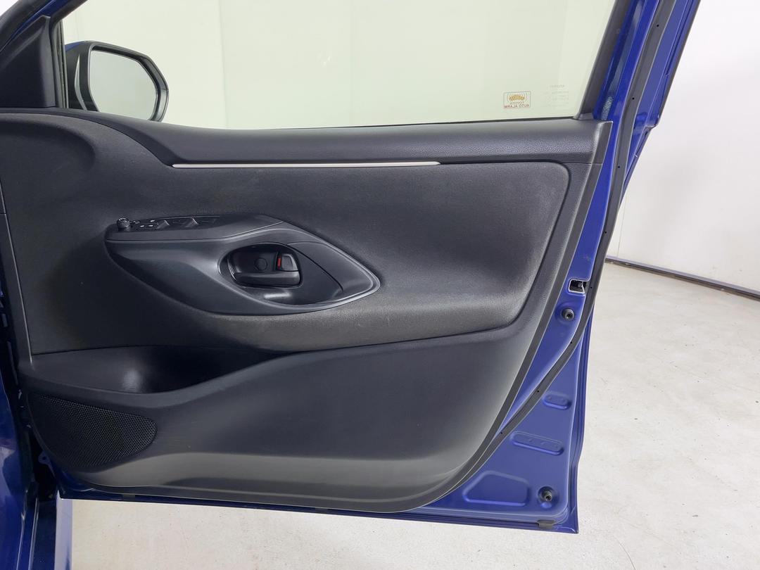 Photo '15' of Toyota Yaris
