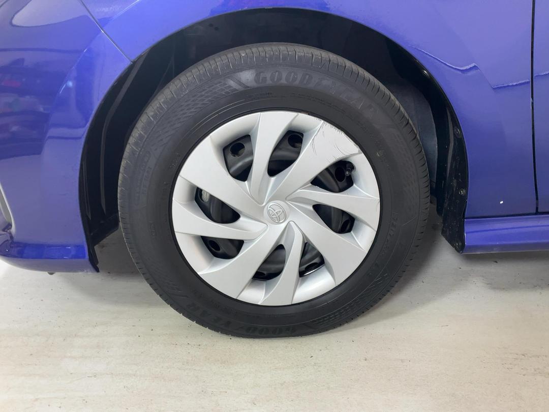 Photo '10' of Toyota Yaris