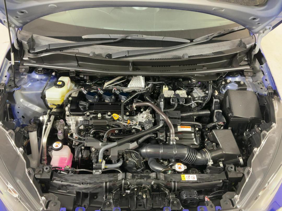 Photo '13' of Toyota Yaris
