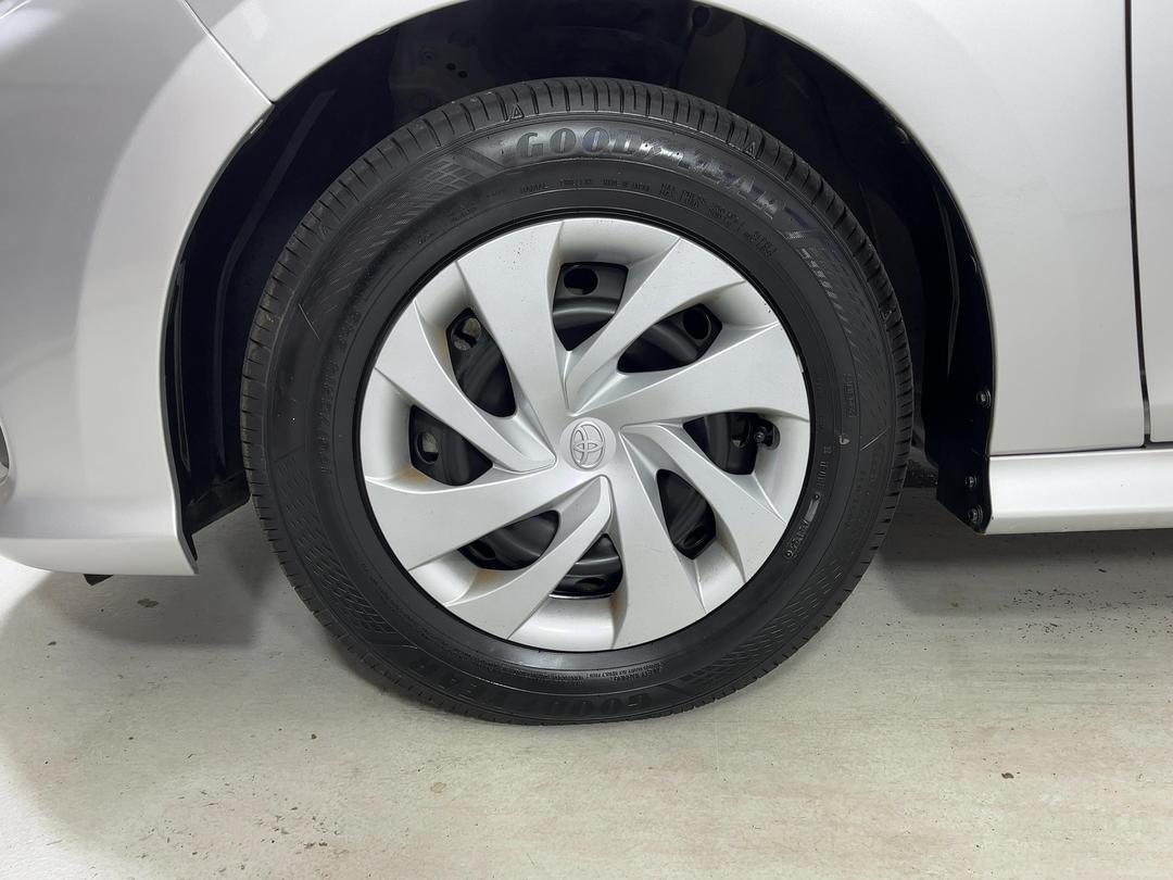 Photo '10' of Toyota Yaris