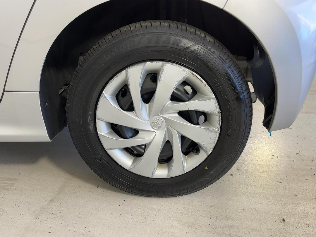 Photo '11' of Toyota Yaris