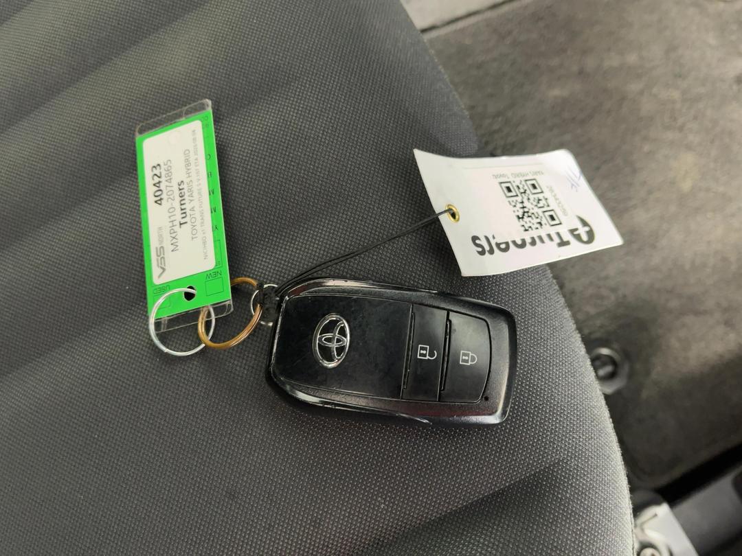 Photo '22' of Toyota Yaris