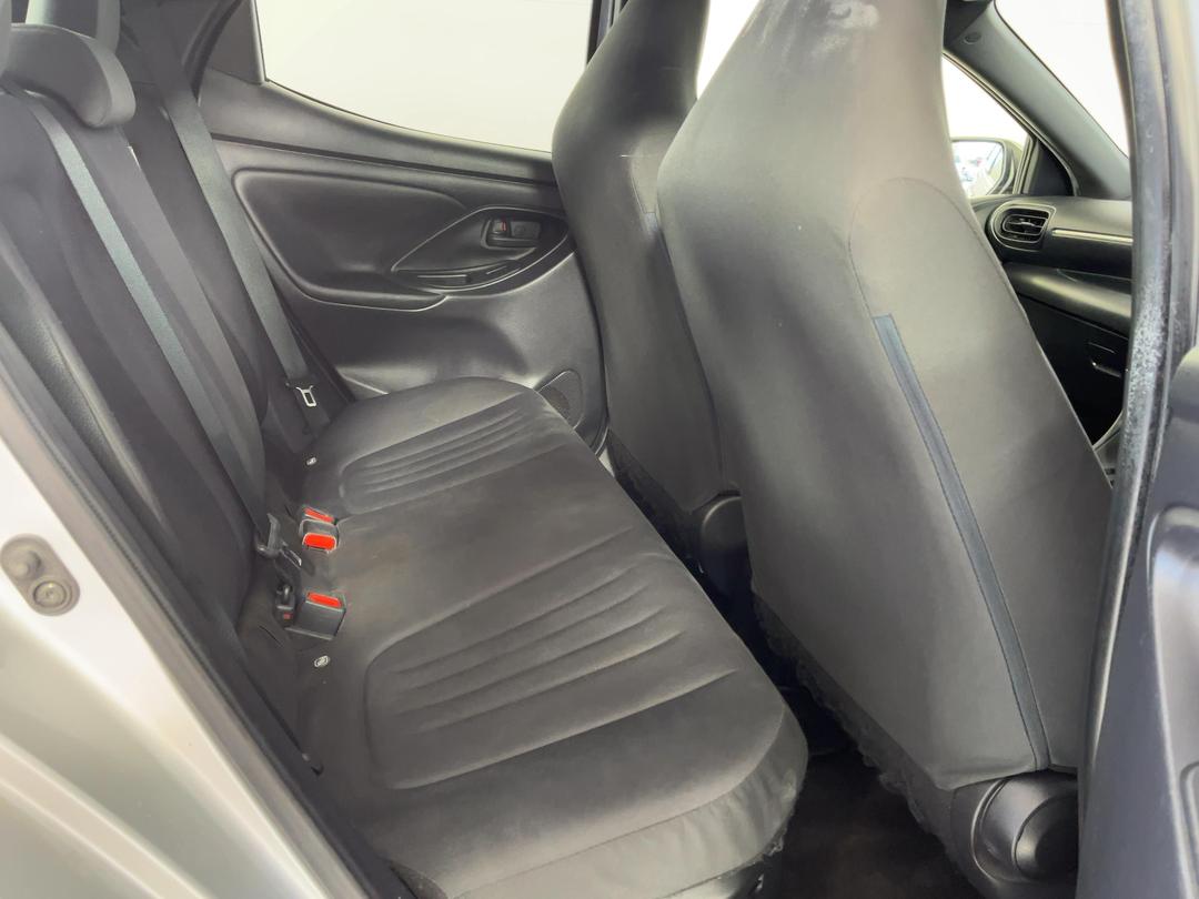 Photo '20' of Toyota Yaris