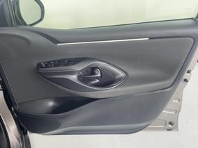 Photo '15' of Toyota Yaris